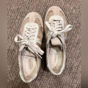 Coach Women's Cream and Tan Sneakers